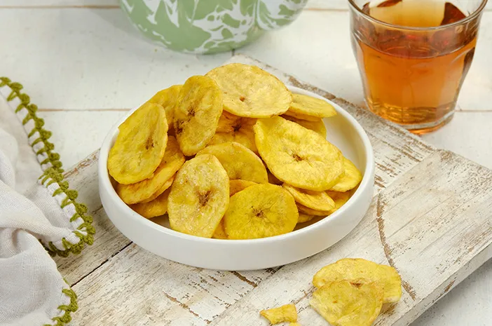 resep keripik pisang manis gurih untuk camilan keluarga .jpg